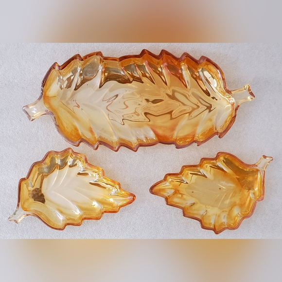 Set Of 3 Dishes, Jeanette Marigold Carnival Glass, Leaf Shape, Stackable - Picture 2 of 10